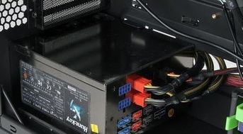 電腦自動關機常見原因分析與解決指南